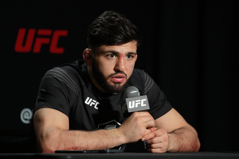 Что важно знать о чемпионском бое Махачева — Царукяна на UFC