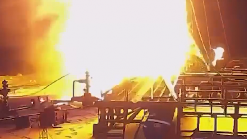 Взрыв на нефтяном месторождении в Тюменской области. Видео