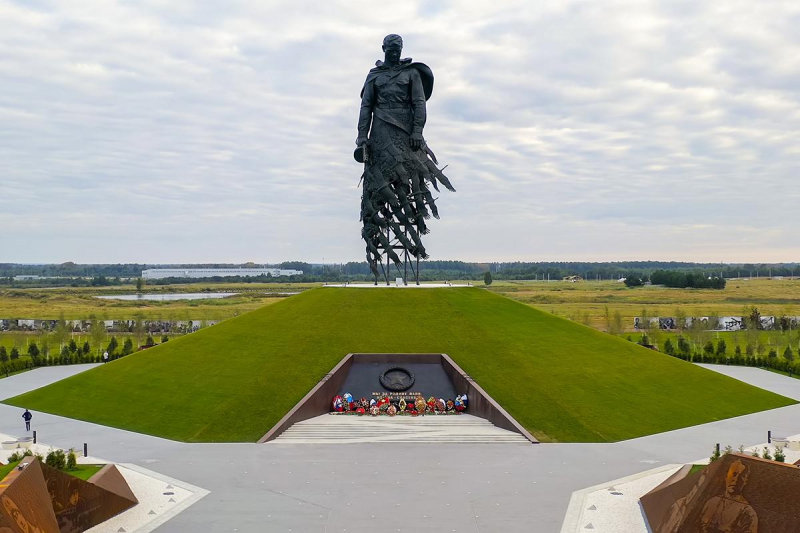 12 главных памятников Великой Отечественной