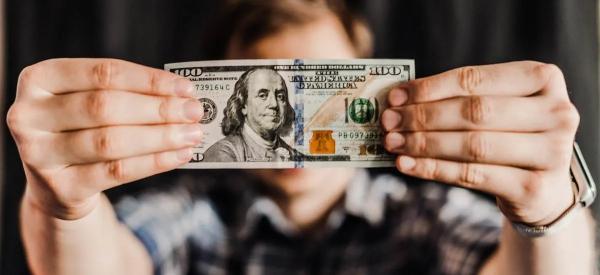 Вернется ли доллар на трехзначный уровень в 2025 году? Прогноз экономиста Вернется ли доллар на трехзначный уровень в 2025 году? Прогноз экономиста