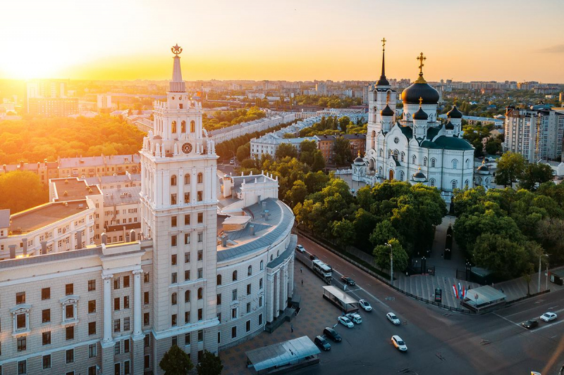 Как отстраивали города после Победы и сколько стоит это жилье в 2025