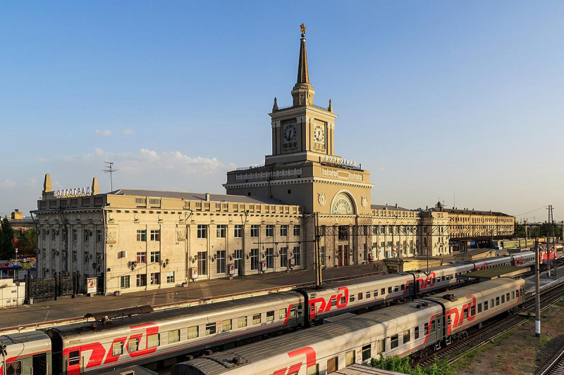 Как отстраивали города после Победы и сколько стоит это жилье в 2025