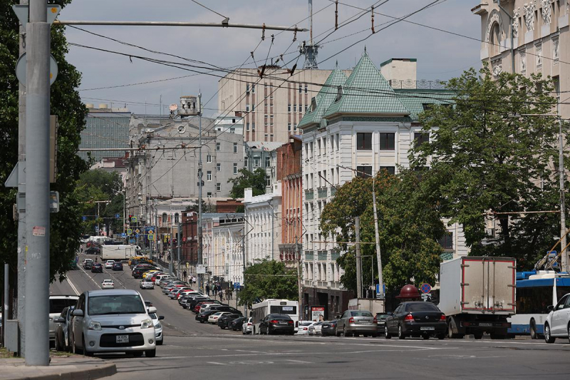 Как отстраивали города после Победы и сколько стоит это жилье в 2025