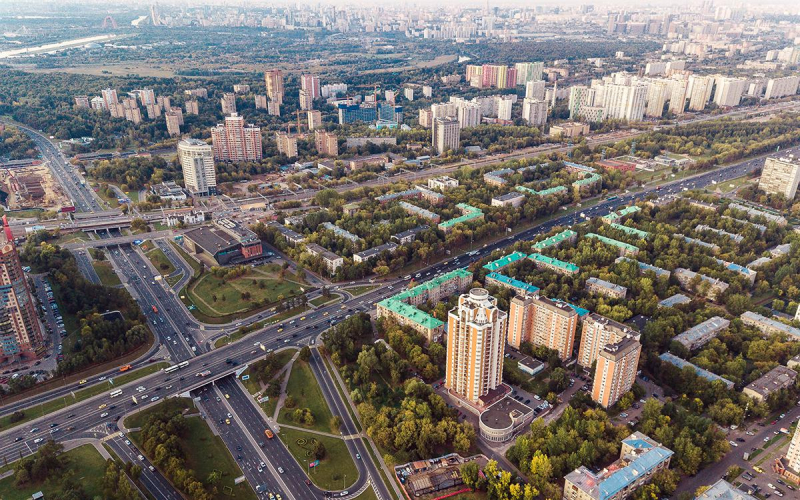 Названы районы Москвы — лидеры по снижению цен на массовое жилье в