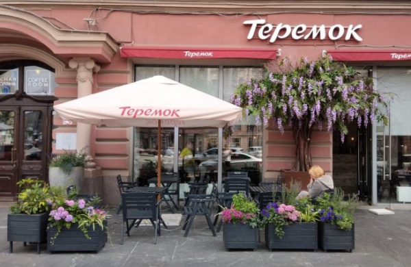 В меню сети &laquo;Теремок&raquo; планируется ввести алкогольные коктейли и вино