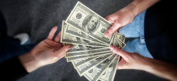 Доллар может дойти до 120 к декабрю: что обрушит рубль? Доллар может дойти до 120 к декабрю: что обрушит рубль?