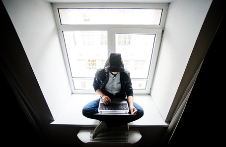 У мошенников новая схема обмана пользователей интернета под названием «Мамонт» У мошенников новая схема обмана пользователей интернета под названием «Мамонт»