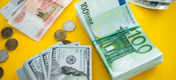 Доллар может взлететь до 93: рубль во второй половине октября будет «зрелым интровертом» Доллар может взлететь до 93: рубль во второй половине октября будет «зрелым интровертом»