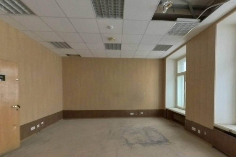 В Москве в доме с «Елисеевским» выставили на торги 12-комнатную