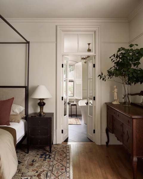 Элегантная загородная жизнь в обновлённом историческом доме в Монреале