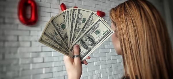 Рост доллара и искусственная девальвация рубля: что ожидать от курса к осени? Рост доллара и искусственная девальвация рубля: что ожидать от курса к осени?