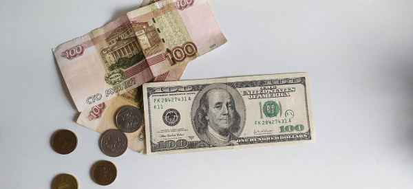 Рубль потеряет позиции: чего ждать от доллара и юаня на новой неделе? Рубль потеряет позиции: чего ждать от доллара и юаня на новой неделе?